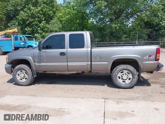 2007 GMC Sierra 2500HD SLE1 z VIN 1GTHK29D77E161912, wystawiony jako IAAI lot #42474576 z przebiegiem Nie podano mil oraz . Historia ofert i sprzedaży dostępna na DreamBid. Obrazek 14.