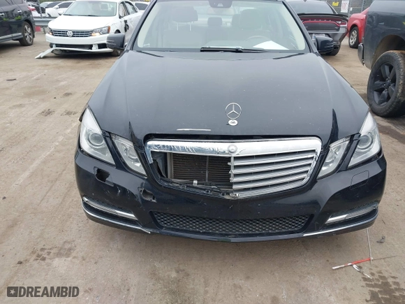 2013 Mercedes-Benz E-Class E 350 Luxury with VIN WDDHF8JB7DA708803, listed as a IAAI auction lot 41559901 with 101,097 mi miles. Bid and sale history available at carsss.com. Image 6.