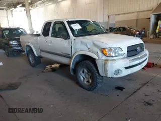 2003 Toyota Tundra SR5 with VIN 5TBBT441X3S439081, listed as a IAAI auction lot 41560212 with 435,678 mi miles and . Bid and sale history available at carsss.com. Image 1.