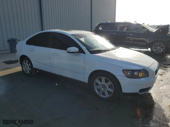2007 Volvo S40 2.4L with VIN YV1MS382272296800, listed as a Copart auction lot 51656215 with 124,259 mi miles and Salvage Title. Bid and sale history available at carsss.com. Image 4.