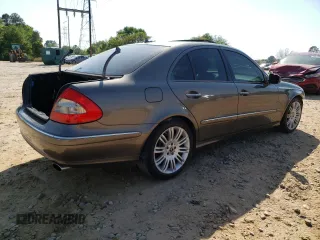 2008 Mercedes-Benz E 350 Luxury z VIN WDBUF56X08B239323, wystawiony jako Copart lot #53938545 z przebiegiem 173 437 mil mil oraz Szkoda całkowita • Salvage title. Historia ofert i sprzedaży dostępna na DreamBid. Obrazek 3.