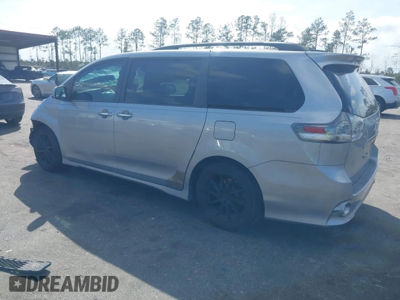 2015 Toyota Sienna SE with VIN 5TDXK3DC3FS550300, listed as a IAAI auction lot 41712966 with 154,242 mi miles. Bid and sale history available at carsss.com. Image 3.