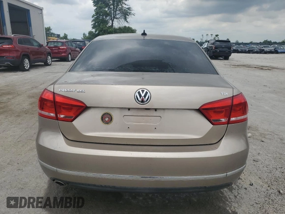 2015 Volkswagen Passat SEL Premium z VIN 1VWCV7A3XFC030563, wystawiony jako Copart lot #56851175 z przebiegiem 217 343 mil mil oraz Szkoda całkowita • Salvage title. Historia ofert i sprzedaży dostępna na DreamBid. Obrazek 6.