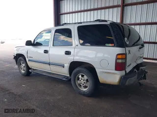 2001 Chevrolet Tahoe LS with VIN 1GNEK13T91R115616, listed as a IAAI auction lot 40104825 with 245,782 mi miles. Bid and sale history available at carsss.com. Image 3.