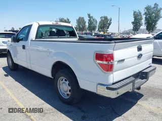 2014 Ford F-150 XL с VIN 1FTMF1CM8EKD06735, выставлен на аукционе IAAI как лот 42321905 с пробегом 135 379 миль миль и . История ставок и продаж доступна на DreamBid. Изображение 3.