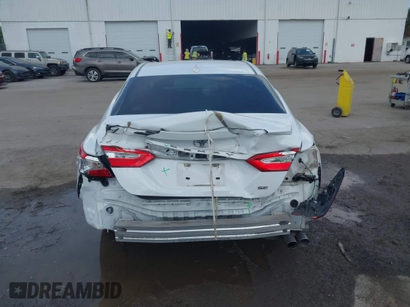 2020 Toyota Camry SE z VIN 4T1G11AK7LU975234, wystawiony jako IAAI lot #41912569 z przebiegiem 114 547 mil mil oraz . Historia ofert i sprzedaży dostępna na DreamBid. Obrazek 6.