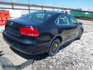 2012 Volkswagen Passat SE with VIN 1VWBP7A30CC012381, listed as a IAAI auction lot 42075676 with 129,513 mi miles. Bid and sale history available at carsss.com. Image 4.