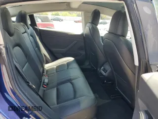 2018 Tesla Model 3 Long Range Battery z VIN 5YJ3E1EA4JF056385, wystawiony jako Copart lot #60174535 z przebiegiem 79 840 mil mil oraz Czysty tytuł • Clean title. Historia ofert i sprzedaży dostępna na DreamBid. Obrazek 10.