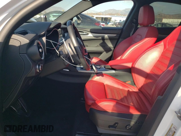 2022 Alfa Romeo Stelvio Veloce z VIN ZASPAKBN5N7D47295, wystawiony jako Copart lot #71765894 z przebiegiem 19 364 mil mil oraz Szkoda całkowita • Salvage title. Historia ofert i sprzedaży dostępna na DreamBid. Obrazek 7.
