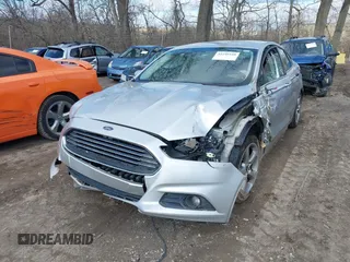 2013 Ford Fusion SE with VIN 3FA6P0HR0DR382809, listed as a IAAI auction lot 41240180 with 129,961 mi miles and . Bid and sale history available at DreamBid. Image 6.