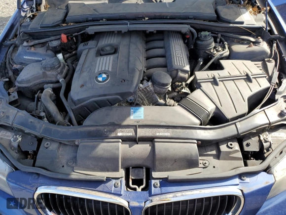 2010 BMW 3 Series 328i xDrive with VIN WBAPK5C53AA652598, listed as a Copart auction lot 47197645 with 127,979 mi miles and Salvage title. Bid and sale history available at DreamBid. Image 13.