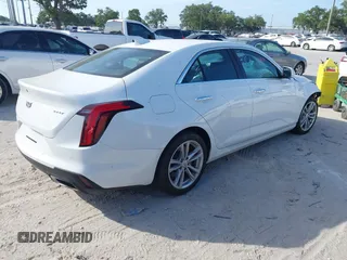 2024 Cadillac CT4 Luxury z VIN 1G6DA5RK2R0124982, wystawiony jako IAAI lot #42075299 z przebiegiem 21 660 mil mil oraz . Historia ofert i sprzedaży dostępna na DreamBid. Obrazek 4.
