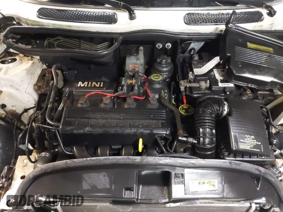 2004 MINI Hardtop with VIN WMWRC33404TC48963, listed as a IAAI auction lot 41661909 with 182,532 mi miles and . Bid and sale history available at DreamBid. Image 10.