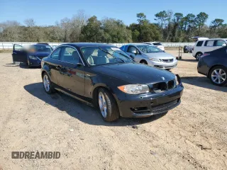 2011 BMW 1 Series 128i z VIN WBAUP9C52BVL90000, wystawiony jako Copart lot #48722805 z przebiegiem Nie podano mil oraz Szkody całkowita. Historia ofert i sprzedaży dostępna na DreamBid. Obrazek 4.