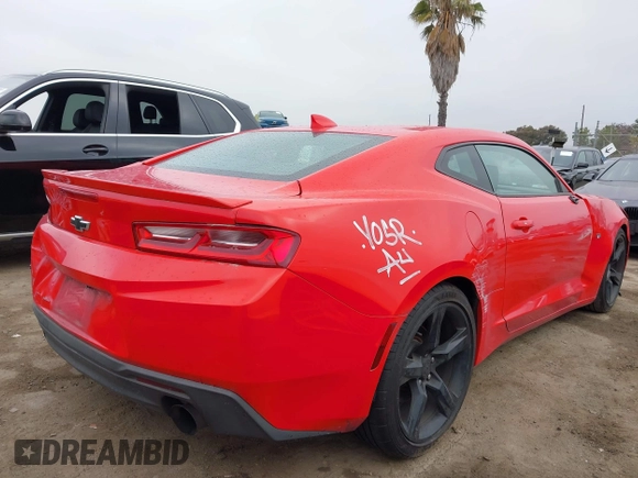2017 Chevrolet Camaro 1LT z VIN 1G1FB1RS5H0169949, wystawiony jako IAAI lot #42177915 z przebiegiem 68 633 mil mil oraz . Historia ofert i sprzedaży dostępna na DreamBid. Obrazek 4.