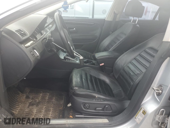 2013 Volkswagen CC Lux z VIN WVWHU7AN3DE500737, wystawiony jako Copart lot #56109175 z przebiegiem 135 579 mil mil oraz Tytuł czysty. Historia ofert i sprzedaży dostępna na DreamBid. Obrazek 7.