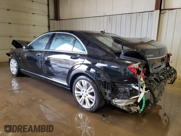 2010 Mercedes-Benz S 400 with VIN WDDNG9FB9AA353451, listed as a Copart auction lot 46080105 with 117,499 mi miles and Salvage Title. Bid and sale history available at DreamBid. Image 2.