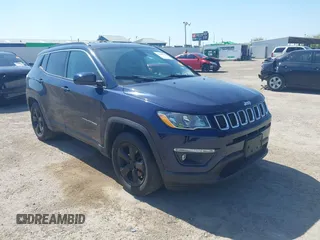 2018 Jeep Compass Altitude z VIN 3C4NJCBB6JT102426, wystawiony jako IAAI lot #41988636 z przebiegiem 137 344 mil mil oraz . Historia ofert i sprzedaży dostępna na DreamBid. Obrazek 1.
