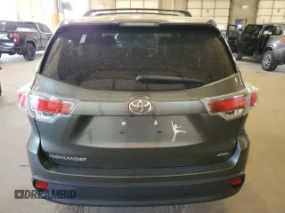 2016 Toyota Highlander LE z VIN 5TDBKRFH6GS306485, wystawiony jako Copart lot #56732295 z przebiegiem 146 221 mil mil oraz Szkoda całkowita • Salvage title. Historia ofert i sprzedaży dostępna na DreamBid. Obrazek 6.