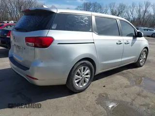 2016 Kia Sedona L with VIN KNDMA5C17G6103195, listed as a IAAI auction lot 41663528 with 322,257 mi miles. Bid and sale history available at carsss.com. Image 4.
