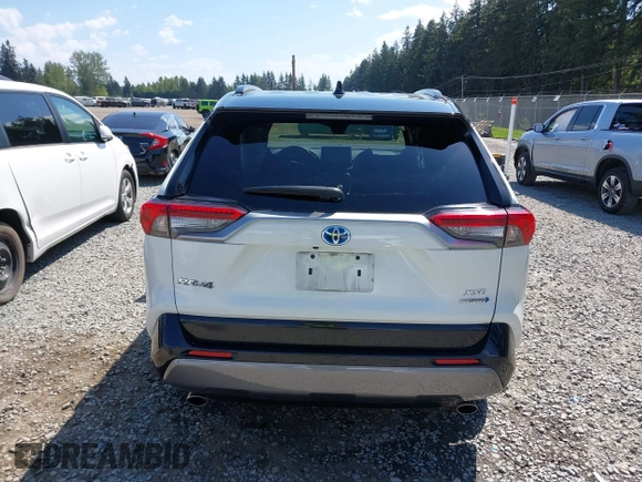 2021 Toyota RAV4 Hybrid XSE with VIN 4T3E6RFV9MU040817, listed as a IAAI auction lot 42182773 with 39,438 mi miles and . Bid and sale history available at DreamBid. Image 17.