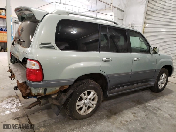 2004 Lexus LX 470 with VIN JTJHT00W843548361, listed as a Copart auction lot 76465204 with 257,543 mi miles and Salvage Title. Bid and sale history available at carsss.com. Image 3.