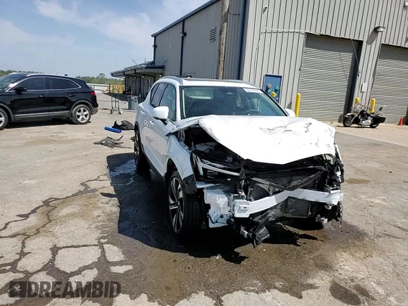 2024 Volvo XC40 Plus Bright Theme z VIN YV4L12UE9R2224474, wystawiony jako Copart lot #52773045 z przebiegiem 13 308 mil mil oraz Szkoda całkowita • Salvage title. Historia ofert i sprzedaży dostępna na DreamBid. Obrazek 15.