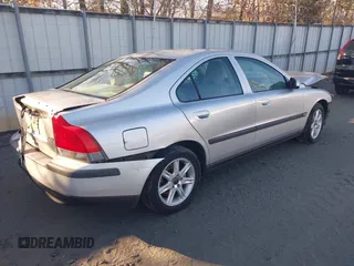 2002 Volvo S60 with VIN YV1RS61R622200464, listed as a IAAI auction lot 41105829 with 94,314 mi miles. Bid and sale history available at carsss.com. Image 4.
