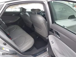 2019 Toyota Avalon Hybrid Limited with VIN 4T1B21FB2KU005306, listed as a IAAI auction lot 41586866 with 90,543 mi miles. Bid and sale history available at carsss.com. Image 8.