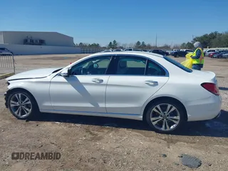 2020 Mercedes-Benz C 300 with VIN 55SWF8DB5LU327808, listed as a IAAI auction lot 41527943 with 31,642 mi miles and . Bid and sale history available at carsss.com. Image 15.