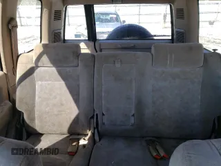 2002 Isuzu Trooper S с VIN JACDS58XX27J00836, выставлен на аукционе Copart как лот 48750285 с пробегом 221 177 миль миль и Списание • Salvage title. История ставок и продаж доступна на DreamBid. Изображение 10.