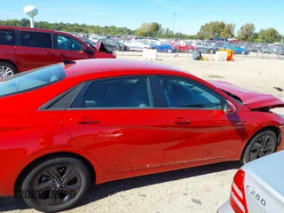2022 Hyundai Elantra SEL with VIN 5NPLM4AG7NH085403, listed as a IAAI auction lot 40477863 with 18,638 mi miles and . Bid and sale history available at DreamBid. Image 13.
