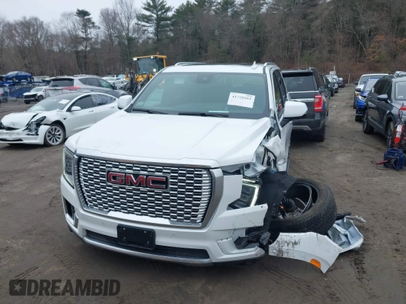 2024 GMC Yukon Denali with VIN 1GKS2DKL4RR386288, listed as a IAAI auction lot 41720262 with 5,736 mi miles. Bid and sale history available at carsss.com. Image 12.