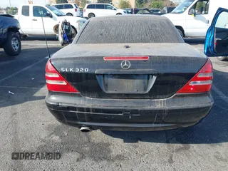 2003 Mercedes-Benz SLK 320 with VIN WDBKK65FX3F283784, listed as a IAAI auction lot 41152256 with 147,594 mi miles and . Bid and sale history available at DreamBid. Image 16.