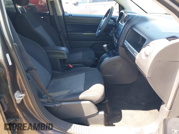 2016 Jeep Compass Sport with VIN 1C4NJDBB6GD501468, listed as a IAAI auction lot 42148412 with 187,418 mi miles. Bid and sale history available at carsss.com. Image 5.
