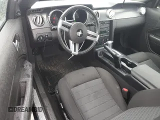 2006 Ford Mustang GT Deluxe z VIN 1ZVHT82H265242972, wystawiony jako Copart lot #55833205 z przebiegiem 53 375 mil mil oraz Szkoda całkowita • Salvage title. Historia ofert i sprzedaży dostępna na DreamBid. Obrazek 8.