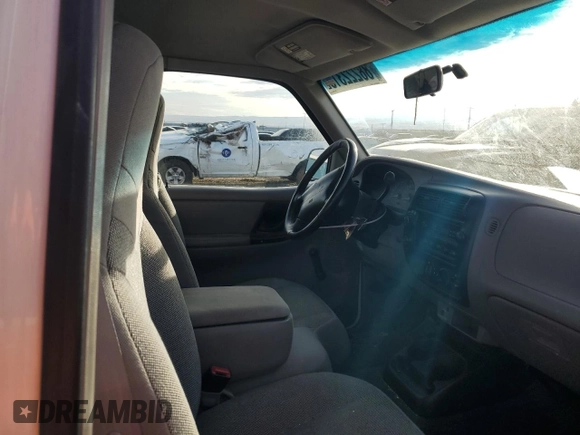 2000 Ford Ranger with VIN 1FTZR11V8YPA46644, listed as a Copart auction lot 88222315 with 148,975 mi miles and Salvage Title. Bid and sale history available at DreamBid. Image 10.