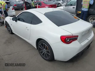 2019 Toyota 86 с VIN JF1ZNAA18K8700624, выставлен на аукционе IAAI как лот 42344754 с пробегом 109 380 миль миль и . История ставок и продаж доступна на DreamBid. Изображение 3.