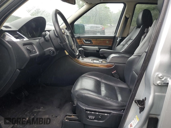 2009 Land Rover Range Rover Sport HSE with VIN SALSK25459A193479, listed as a Copart auction lot 61149845 with 124,104 mi miles and Salvage title. Bid and sale history available at DreamBid. Image 7.