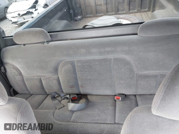 1997 Chevrolet Silverado 1500 with VIN 2GCEK19R2V1262153, listed as a IAAI auction lot 41752380 with 151,375 mi miles and . Bid and sale history available at DreamBid. Image 8.
