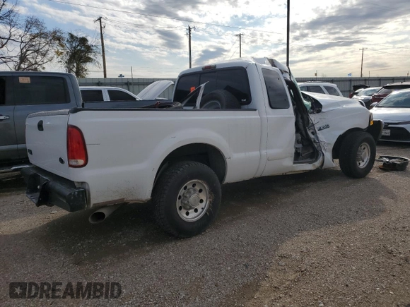 2003 Ford F-250 XL with VIN 3FTNX20LX3MB38136, listed as a Copart auction lot 82703304 with Not provided miles and Salvage title. Bid and sale history available at DreamBid. Image 3.