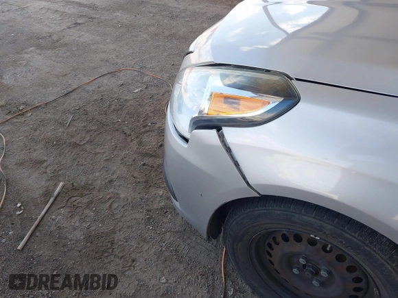 2016 Nissan Versa SV z VIN 3N1CN7APXGL871121, wystawiony jako IAAI lot #42304960 z przebiegiem 137 438 mil mil oraz . Historia ofert i sprzedaży dostępna na DreamBid. Obrazek 15.