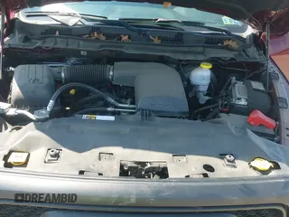 2022 Ram 1500 Warlock z VIN 1C6RR7GG0NS151836, wystawiony jako IAAI lot #42653996 z przebiegiem 19 450 mil mil oraz . Historia ofert i sprzedaży dostępna na DreamBid. Obrazek 19.