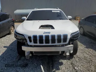 2020 Jeep Cherokee Latitude Plus with VIN 1C4PJMLB5LD602695, listed as a Copart auction lot 56363055 with 139,439 mi miles and Clean Title. Bid and sale history available at DreamBid. Image 5.
