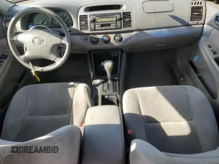 2004 Toyota Camry LE with VIN 4T1BE32K14U318133, listed as a Copart auction lot 54238185 with 293,761 mi miles and Salvage Title. Bid and sale history available at carsss.com. Image 8.