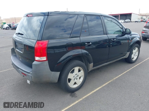 2004 Saturn VUE V6 z VIN 5GZCZ53434S815171, wystawiony jako IAAI lot #41784658 z przebiegiem 160 324 mil mil oraz . Historia ofert i sprzedaży dostępna na DreamBid. Obrazek 4.