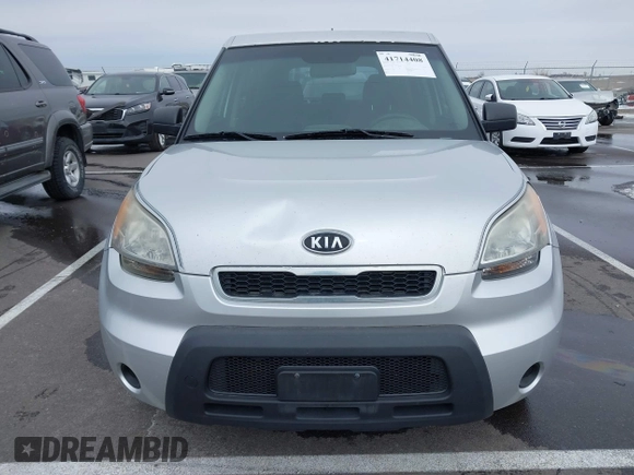 2011 Kia Soul with VIN KNDJT2A14B7318468, listed as a IAAI auction lot 41714408 with 208,425 mi miles. Bid and sale history available at carsss.com. Image 6.