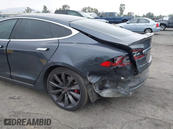 2016 Tesla Model S 90D с VIN 5YJSA1E45GF143853, выставлен на аукционе IAAI как лот 42097333 с пробегом 86 672 миль миль и . История ставок и продаж доступна на DreamBid. Изображение 20.