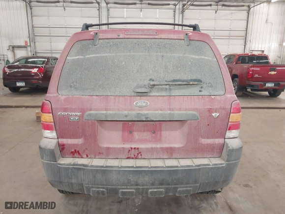 2006 Ford Escape XLT with VIN 1FMYU93176KD47219, listed as a IAAI auction lot 41785112 with 247,175 mi miles. Bid and sale history available at carsss.com. Image 17.