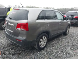 2012 Kia Sorento LX with VIN 5XYKT3A19CG244821, listed as a IAAI auction lot 41862626 with 243,165 mi miles. Bid and sale history available at carsss.com. Image 4.